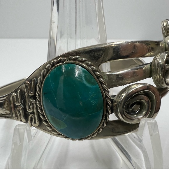 Unique Alpaca Open Bracelet Crafted from Vintage Sheffield Fork (Circa 1950s) - Picture 6 of 12